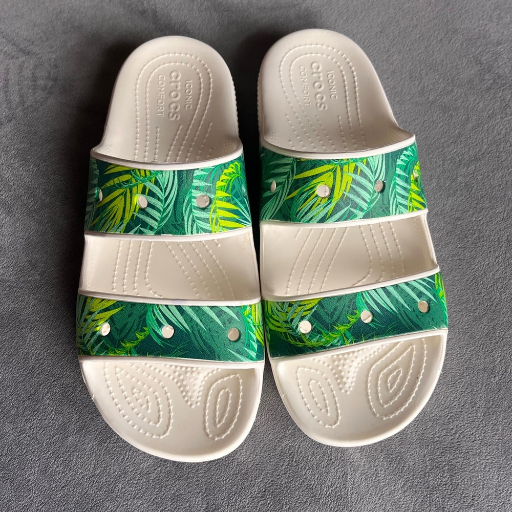 CROCS iconic comfort Green and White Tropical Sandals W11 or M9